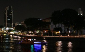 Singapore River minutes just after the start of Earth Hour 2010